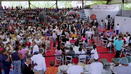 “Las madres son el alma de cada hogar”, afirma Raquel Peña en almuerzo con mujeres de SDN