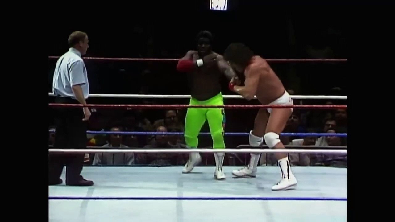 WWF legend Superstar Tito Santana vs Koko in the ring