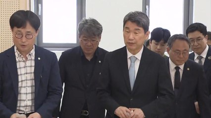 [현장영상+] 사전투표 D-1...이주호 권한대행 투표소 점검 / YTN