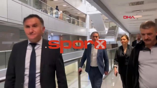 Oosterwolde ve Mert Müldür Adliye'de