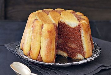 La cheffe Hélène Darroze dévoile la madeleine de Proust de son enfance : la charlotte au chocolat de sa maman