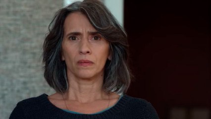 Sara, la mujer en las sombras Tráiler OV