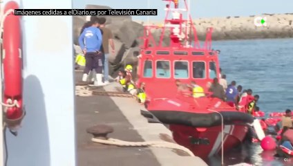 Vuelca un cayuco a su llegada al puerto de La Restinga: hay dos mujeres muertas y una niña con heridas graves