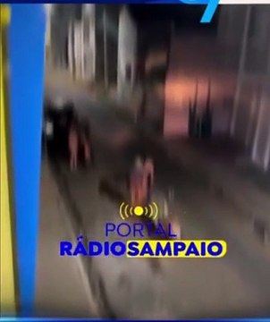 Suspeito de invadir estabelecimentos é agredido por populares