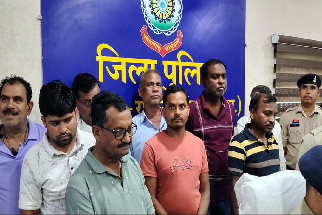Bank scam: सहकारी बैंक में 23.74 करोड़ का घोटाला उजागर, 11 अधिकारी-कर्मचारी गिरफ्तार, गए जेल
