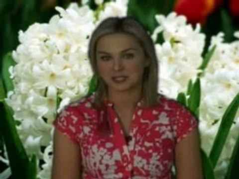 Russell Grant Video Horoscope Cancer 10.05.2008