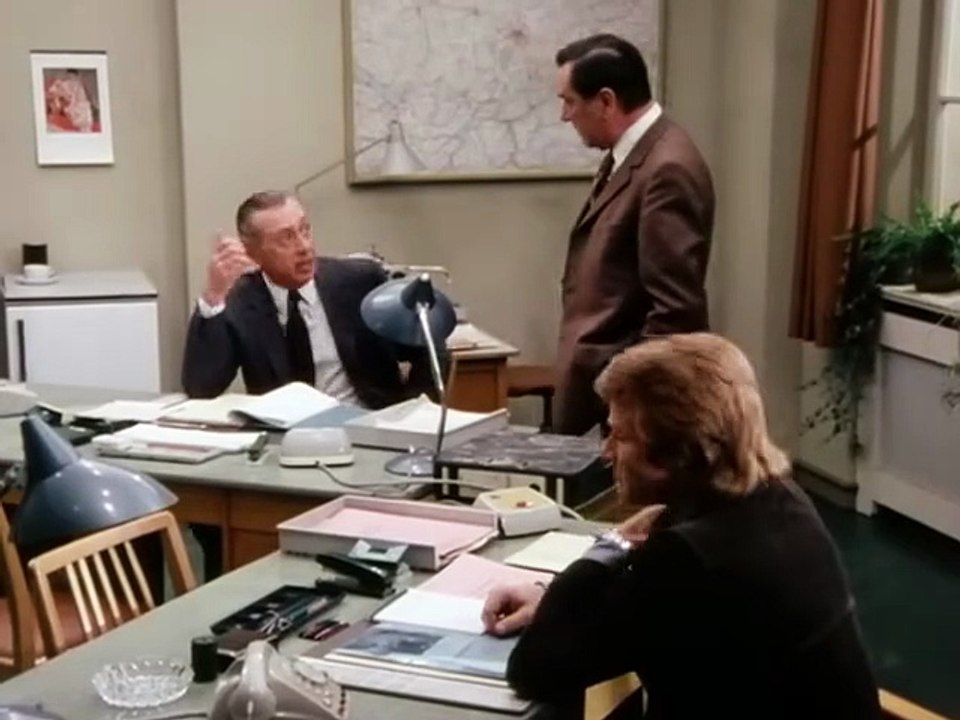 Derrick S02E05 Zeichen der Gewalt