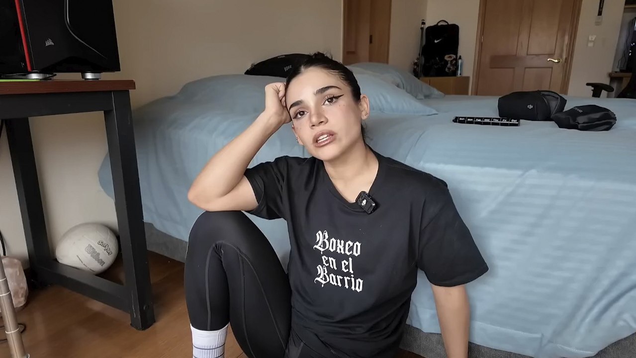 Alana Flores deja atrás el escándalo de sus fotos y explica sus claves para su salud mental