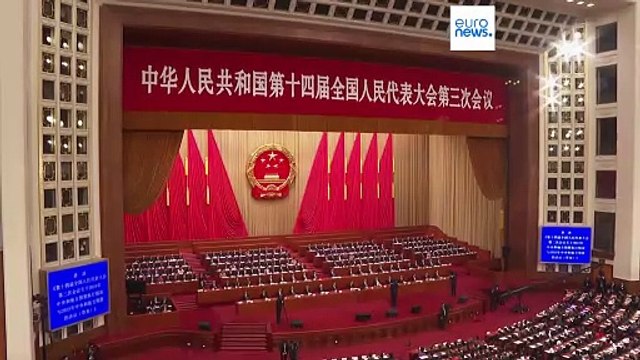 Stretta Usa sugli studenti cinesi, visti revocati: cresce la tensione con Pechino. Hong Kong pronta ad accoglierli