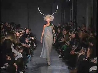 Viktor & Rolf Fall 2004 Fashion Show (Full)