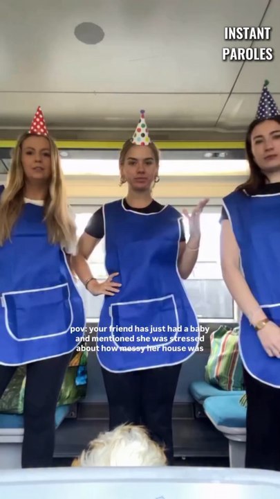 Ces trois jeunes femmes rangent la maison de leur amie devenue maman