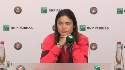 Roland-Garros 2025 - Emma Raducanu : "Je réalise à quel point la différence de niveau avec Swiatek est énorme"