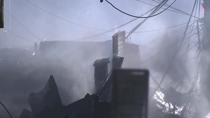 서울 을지로 건물 화재...5시간 만에 초진 / YTN