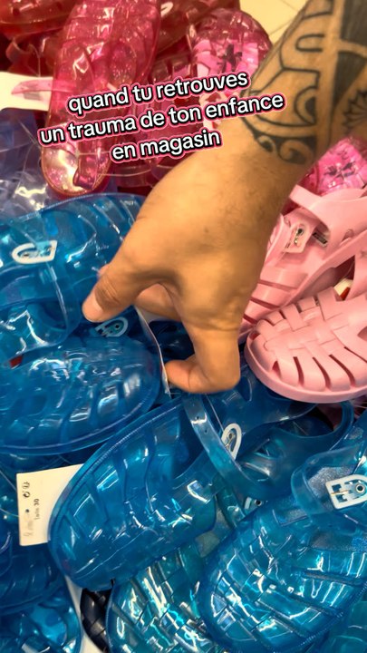 les chaussures méduses qui brûlent les pieds