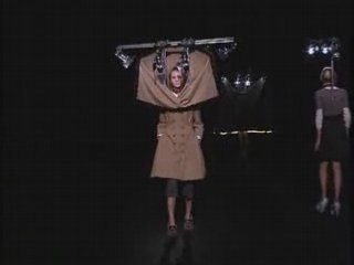 Viktor & Rolf Fall 2007 Fashion Show (Full)