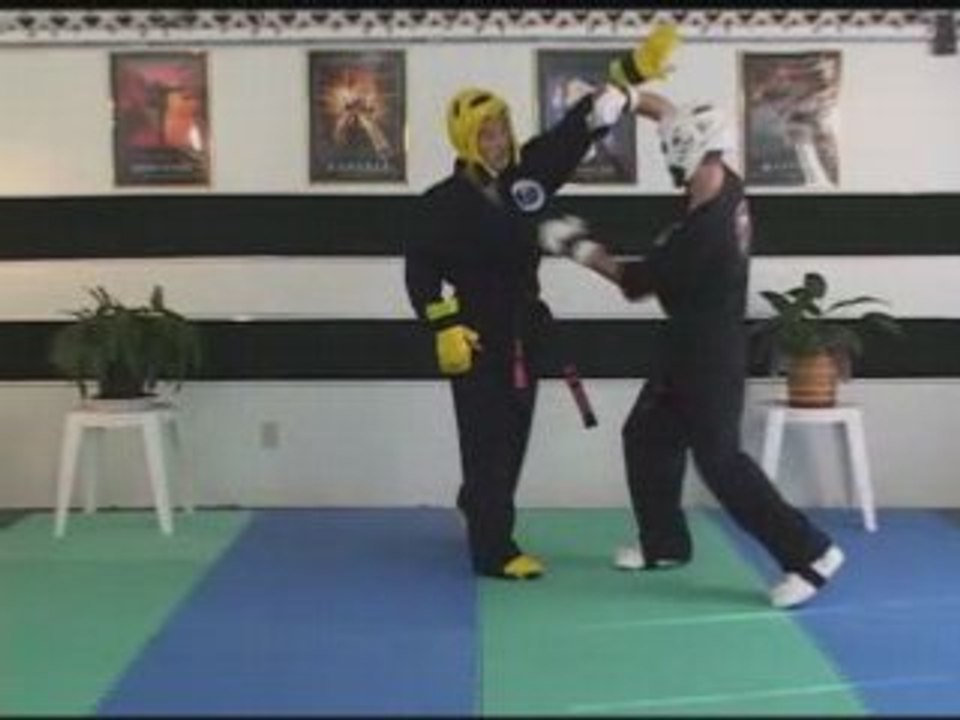 How To Sport Karate – “Lunge Punch Drill”