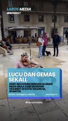 Saking Kagumnya, Adek Ini Sampai Berlutut Dan Tak Berpaling Dari Pandangannya