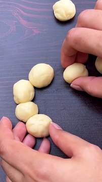 Donut flower 🌺 shape #tastemadeworld #trending #donuts #newtoyou #doughnut