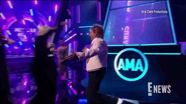 Jennifer Lopez Explains Why Hosting the American Music Awards is “Stressful”