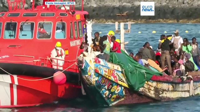 Canarie, imbarcazione con migranti a bordo si rovescia: sette morti