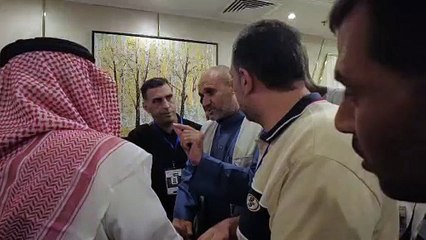 حاج أردني يفاجأ وزير الأوقاف برده على مستوى الخدمات.. فيديو