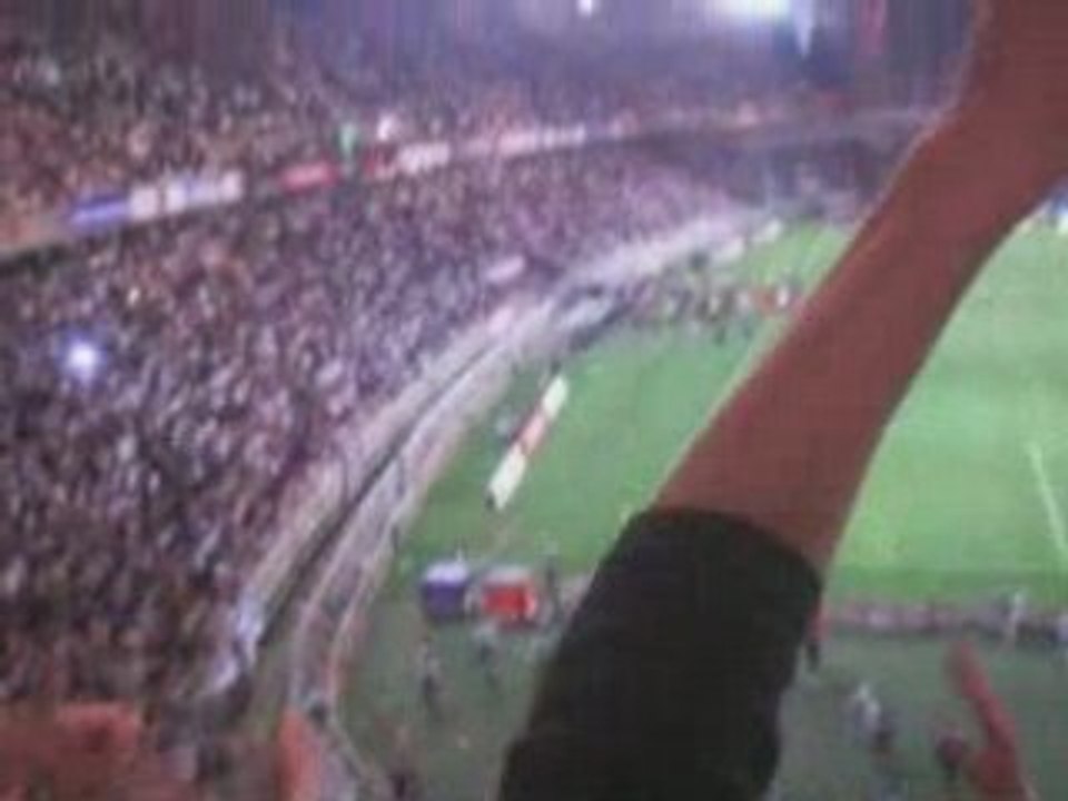 Hommage à Pauleta dans les tribunes