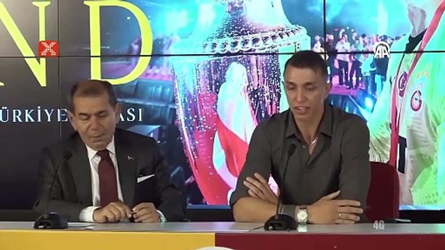 Muslera, Galatasaray'a gözyaşlarıyla veda etti