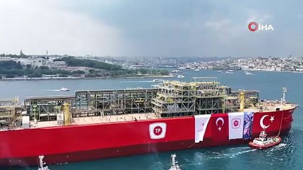 Türkiye'nin son devi Osman Gazi, fethin 572. yılında Boğaz’dan İstanbul’u selamlayarak geçti