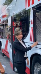 pramugari cantik bus Indonesia