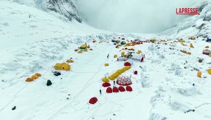 Everest, il Nepal in ansia per le sue vette: raccolte 11 tonnellate di rifiuti