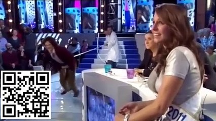 Emission TV On n'est Pas Couché sur France 2 Sketch Jonathan Lambert l fait chuter Miss France