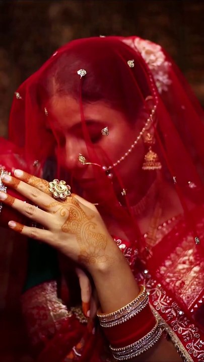 Beautiful Bridal Sarees for Your Special Day – Now on Mirraw