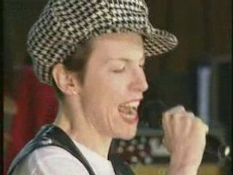 Annie Lennox & David BOWIE & Queen - Under Pressure