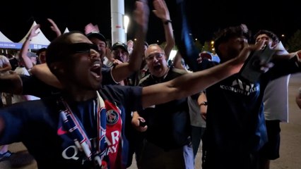 Los aficionados del PSG se acuerdan de Mbappé: "Que te j**** Mbappé"