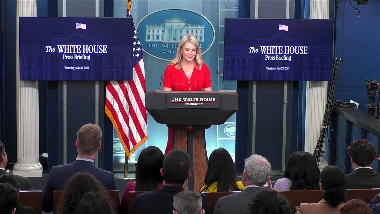 Karoline Leavitt SLAMS Judges for Trump Tariff Ruling: ‘Overstepping Their Bounds!’