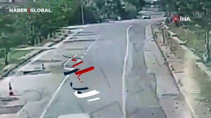 2 kişi can vermişti! Otomobillerin kafa kafaya çarpıştığı feci kaza kamerada