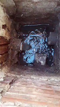 Morador denuncia galeria entupida no Bairro Jatobá, em Patos: “A água está voltando pra dentro da minha casa”