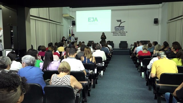 Campanha de incentivo a educação é realizada em Santos através do “EJA”