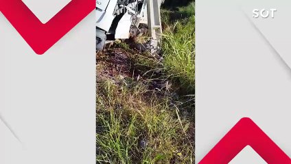 Caminhão da Coleta de Lixo colide com poste a caminho do Distrito da Penha em Corbélia; Ocupantes saem ilesos