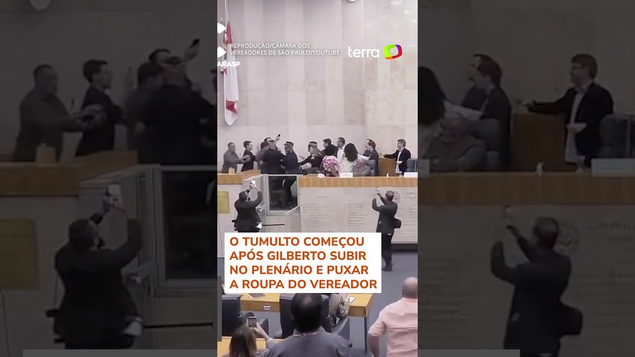 Vereador do PL e sindicalista trocam empurrões durante sessão sobre mototáxi na Câmara de SP #shorts