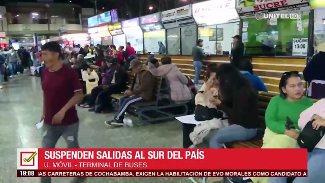 Ante bloqueos esporádicos, suspenden salidas de buses en la ruta Cochabamba-Sucre