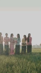 Chị Chị Em Em Quỳnh Trang