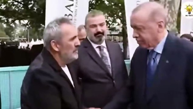 Cumhurbaşkanı Erdoğan'ın Elini Öpen Yavuz Bingöl Gündem Oldu