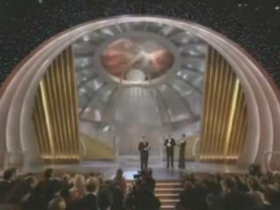 Steven Spielberg recoit son deuxieme oscar