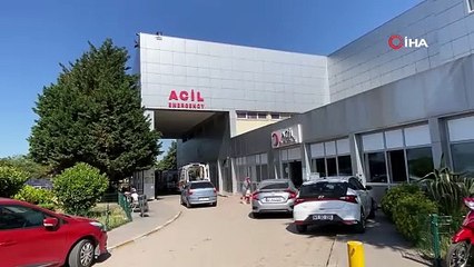 İnşatta fenalaşan işçiye vinç yardımıyla müdahale edildi