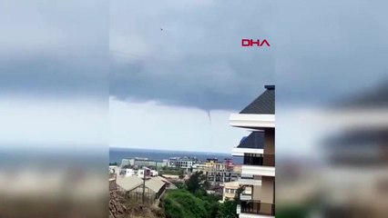 Korku dolu anlar! Antalya'da hortum oluştu