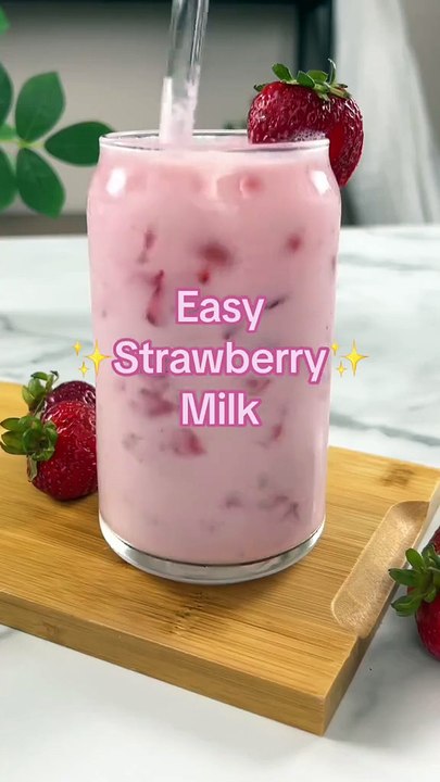 Easy Strawberry Milk 🍓🥛🍹