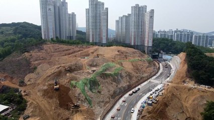 [경기] 진입로 없어 4년 방치된 용인 신축아파트 임시도로 개통 / YTN