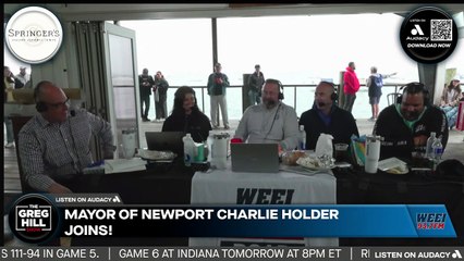 Wiggy just got a key to the city! Mayor of Newport, RI, Charlie Holder, joins!