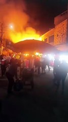 VÍDEO: incêndio é registrado em uma feira de comidas típicas na cidade de Caruaru